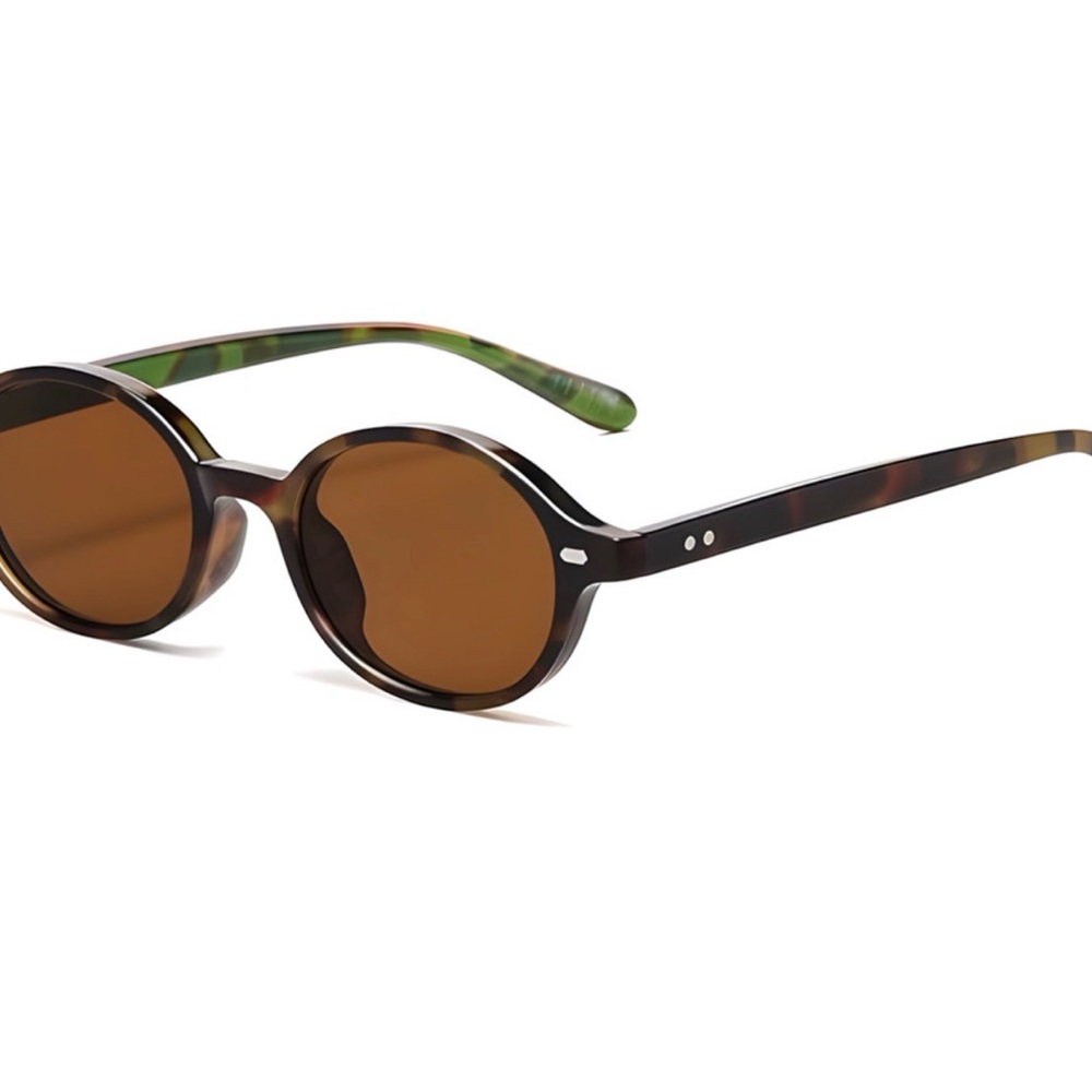 Tortoise Shell Round Sunglasses